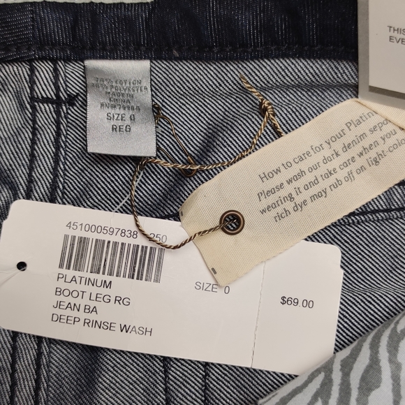 Chico's Jeans The Ultimate Fit NWT Bootcut Size 0 - Picture 7 of 13